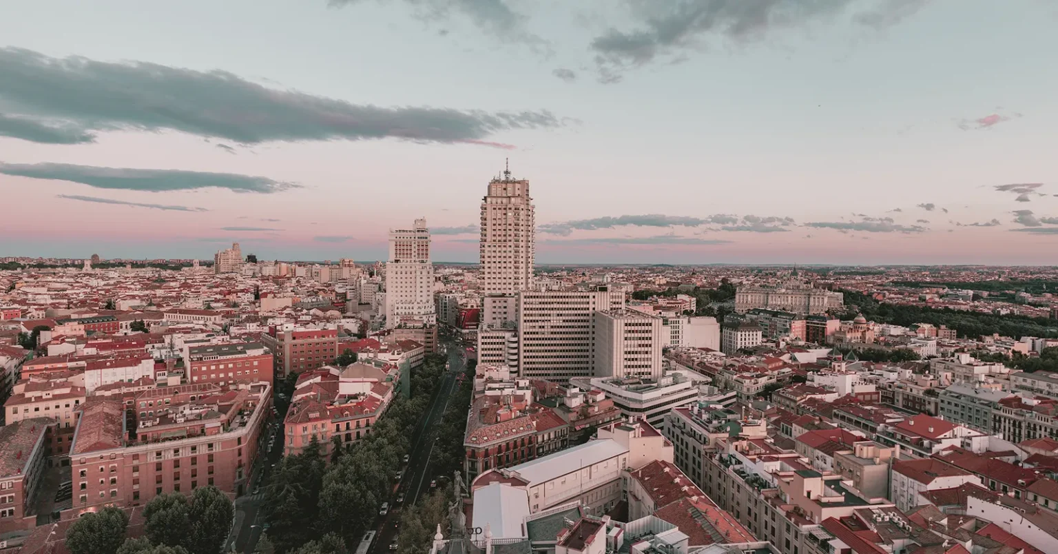 EL PLAN ESTRATÉGICO DE LA CIUDAD DE MADRID (PEM): UNA HOJA DE RUTA HACIA LA SOSTENIBILIDAD URBANA